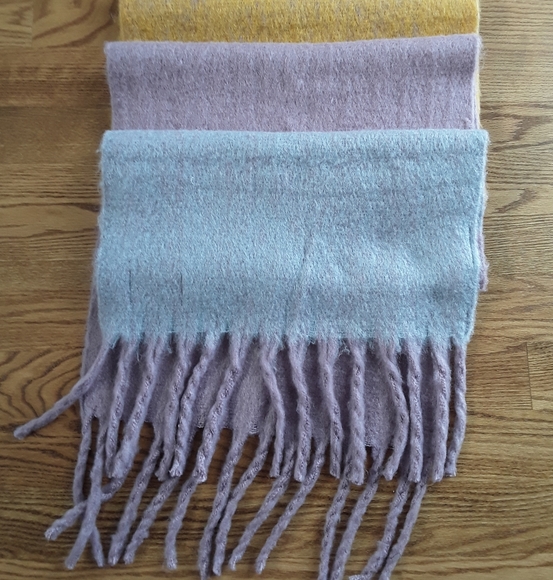 Vero Moda Accessories - NWOT fringed maxi scarf